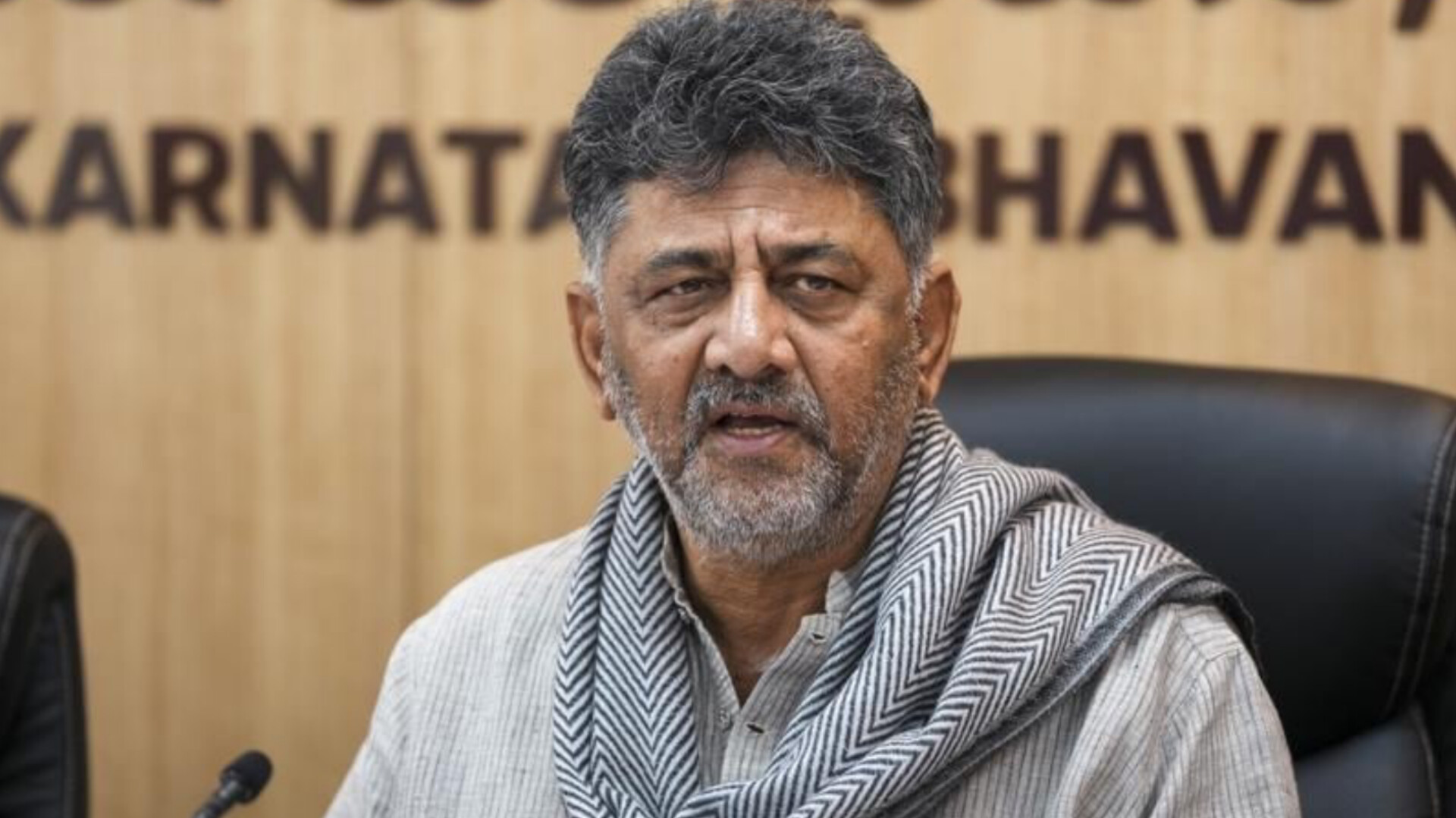 Shivakumar Dismisses Cabinet Reshuffle Buzz, Says Leaders Thrive Only if Party Stays Strong